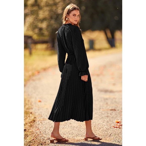 Long Sleeve V Neck Swiss Dot Pleated A Line Flowy Black Dress Wedding Formal - Picture 2 of 10